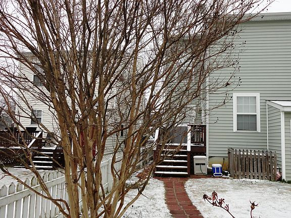 2nd image of 2103 Fairmount Ave