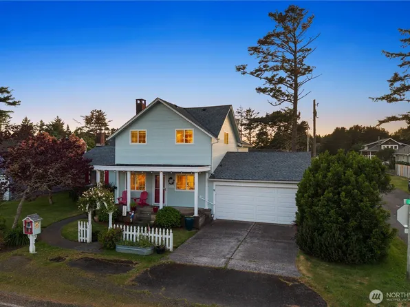 5015 L Place, Seaview, WA 98644