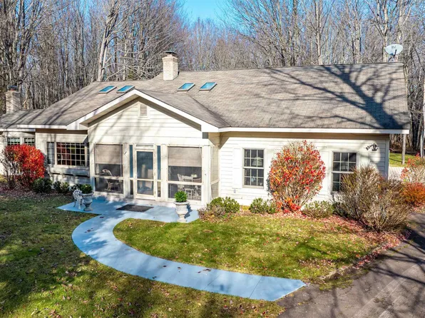 29876 Rabbit Bay Rd, Lake Linden, MI 49945