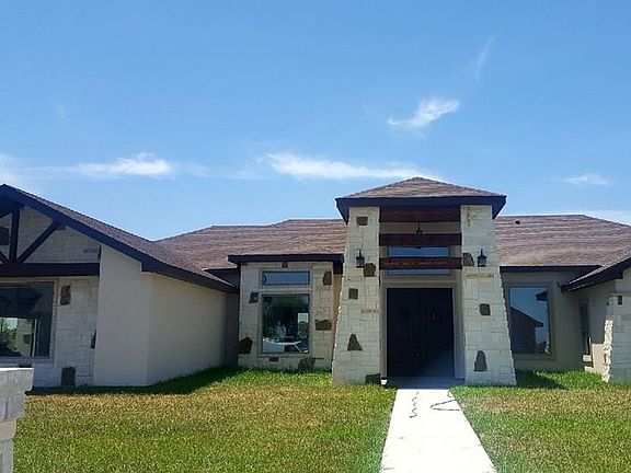 3rd image of 14022 El Caribe Cir S