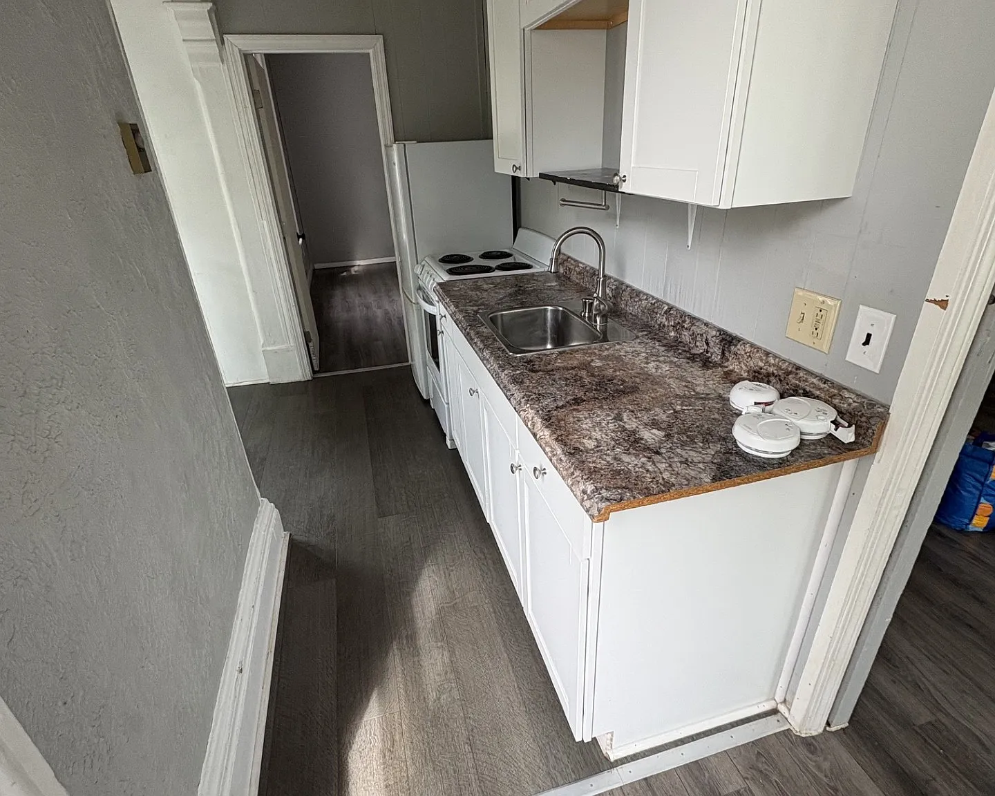 2 bed, 500 sqft, $1,300 — Photo 1