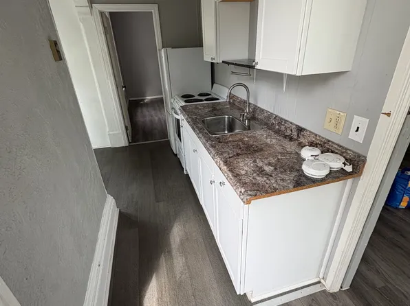 119 Cedar St APT 7, Bangor, ME 04401