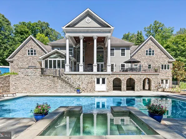 13320 Ivakota Farm Rd, Clifton, VA 20124