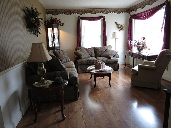 4th image of 614 Cheri Way