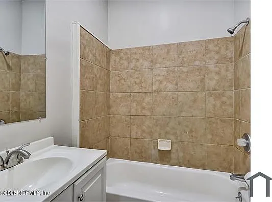 1519 W 6th St — Photo 22