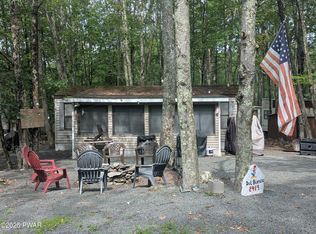 109 Woodpecker Ln, Shohola, PA 18458