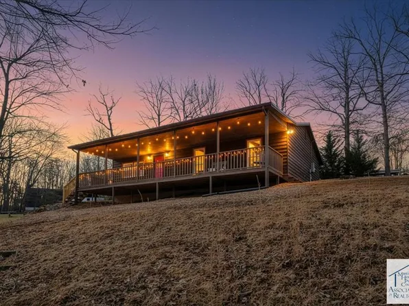 126 Bartlow Dr, Bassett, VA 24055