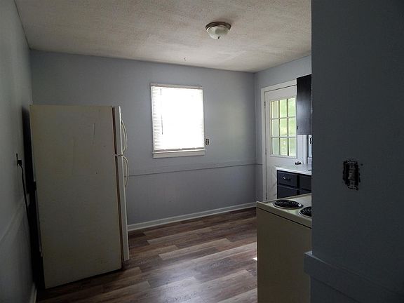 4th image of 740 Claude St #790