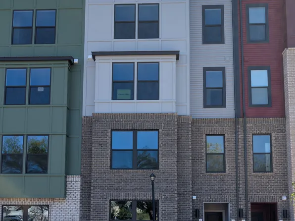 6691 Belcrest Rd, Hyattsville, MD 20782