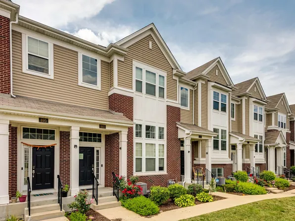893 Lewisburg Ln, Aurora, IL 60504
