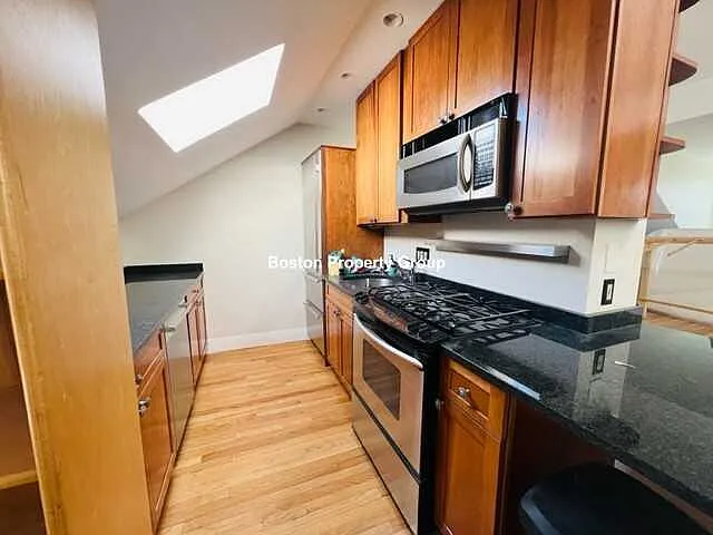 E Springfield St — Photo 7