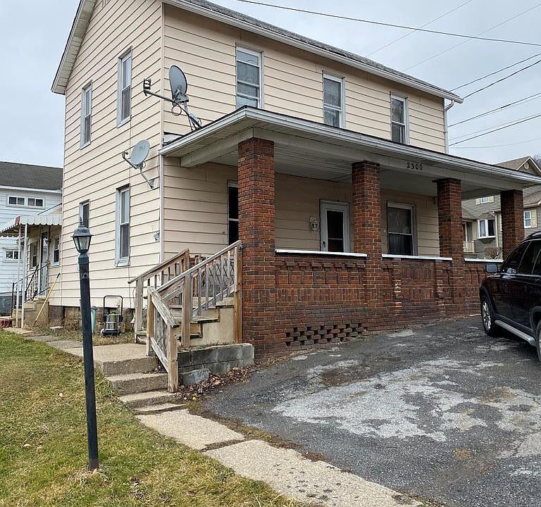 1st image of 2300 Lovell Ave
