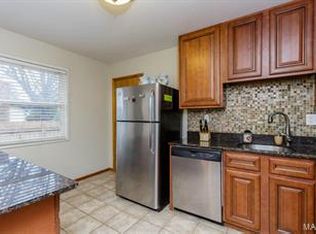 32 Jumping Frog Ct, Saint Charles, MO 63303