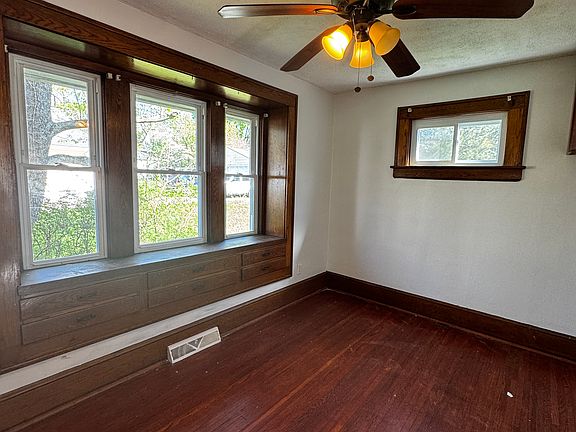 5th image of 880 Lakewood Blvd