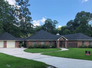 567 Hampton Rd, Conroe, TX 77302