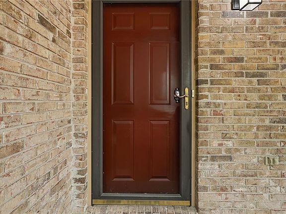 3rd image of 4200 Bridgecrest Dr APT M-1