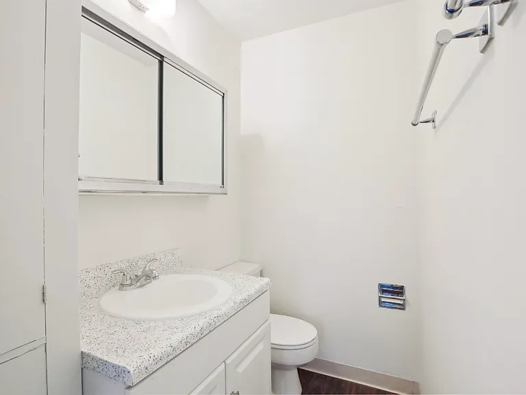 West Hills Apartments — Photo 6