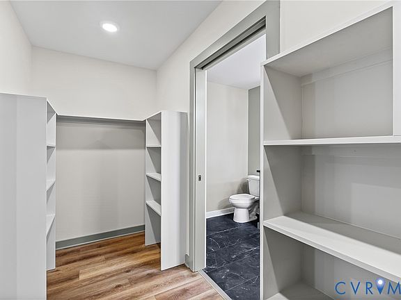 5th image of 203 Zion Dr