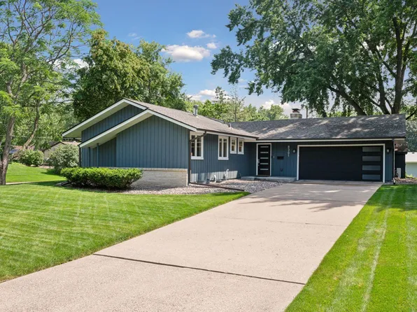 8301 33rd Ave N, Crystal, MN 55427