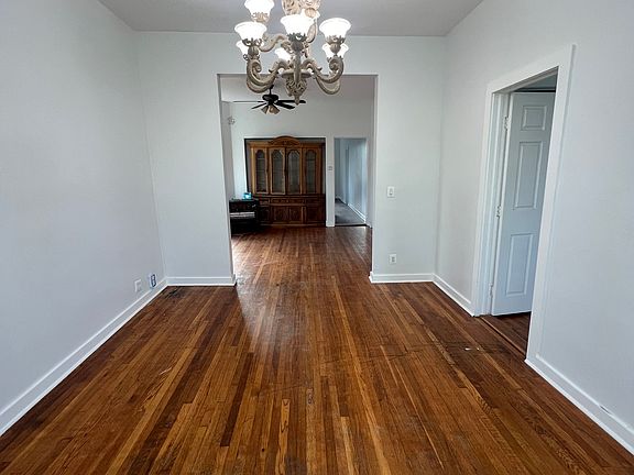 2nd image of 5432 S Artesian Ave Unit 2