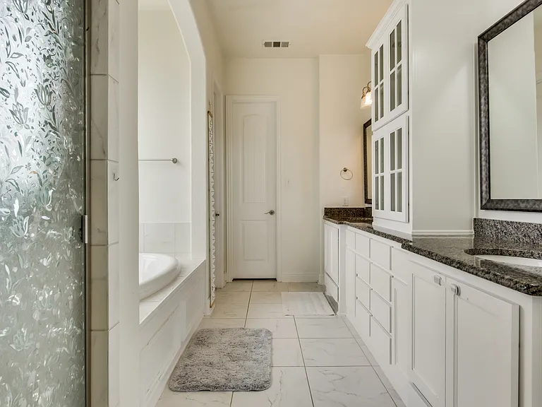 2313 Westlake Ct — Photo 22