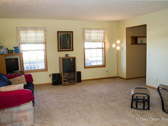 3rd image of 6615 Summer Shores Dr SE