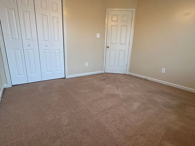 2620 E Oaklawn Ct — Photo 22