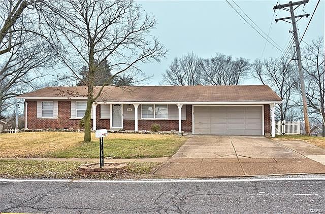 1st image of 212 E Pottle Ave