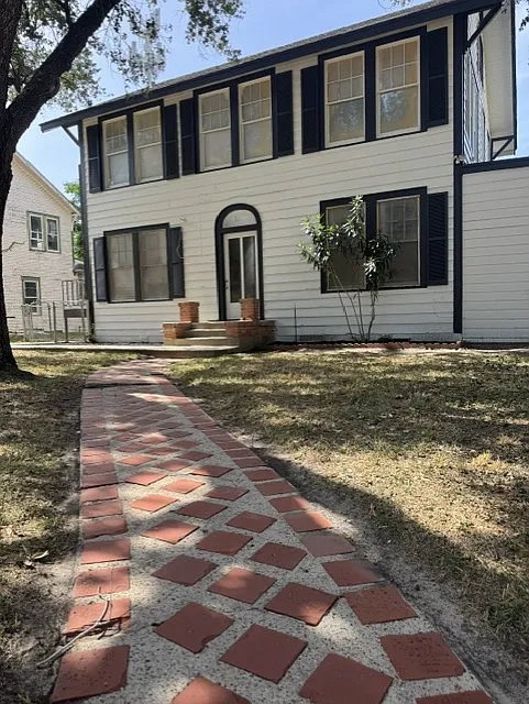 704 W Richard Ave #B2