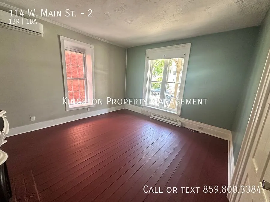 Historic Downtown Carlisle 1 Bedroom First-Floor Apartment — Photo 4