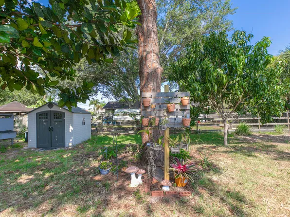 1742 SW Cloverleaf Street, Port St Lucie, FL 34953