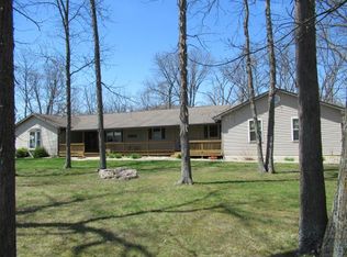 3487 E Washington Rd, Casey, IL 62420