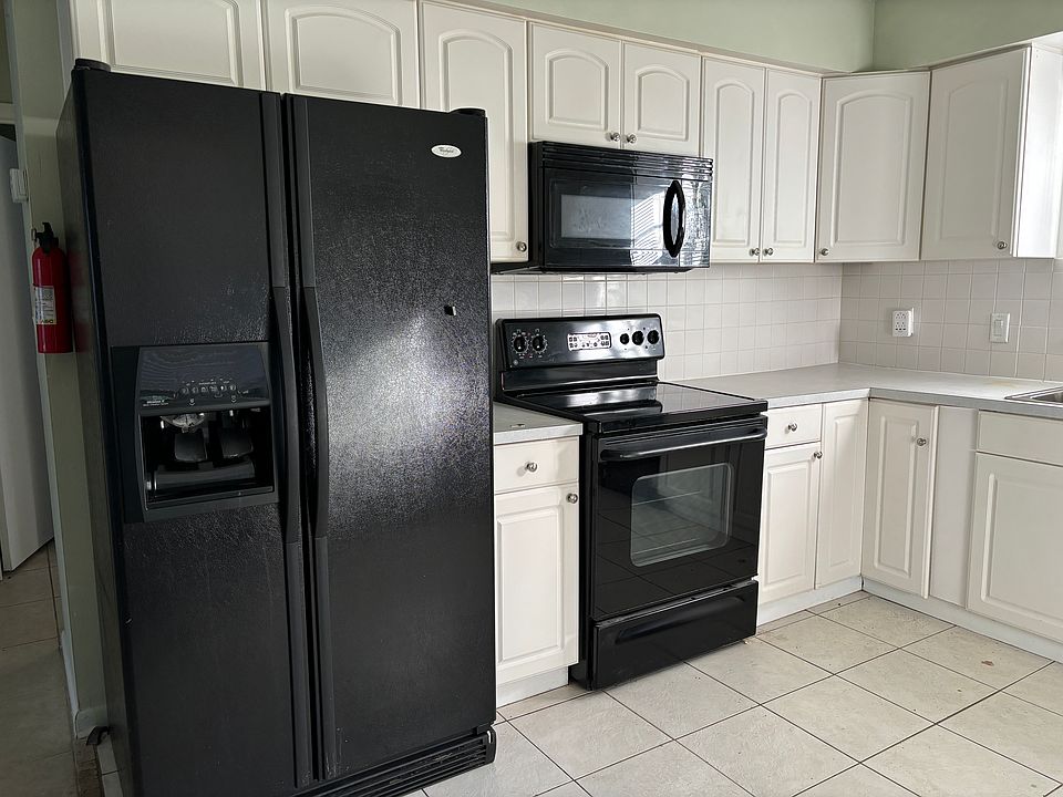 1st image of 6803 Mathers Ln APT A