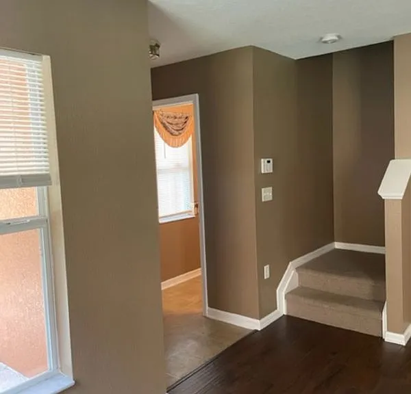 10934 Johanna Ave — Photo 4