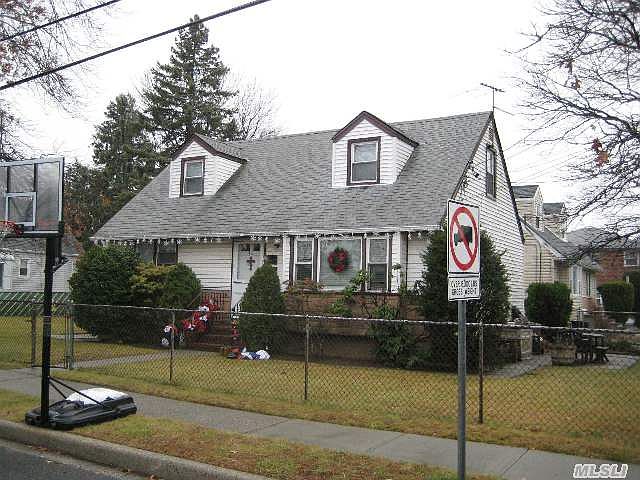 1st image of 410 Clement Ave