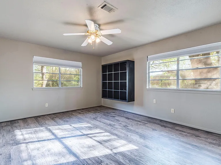 10606 Macmora Rd — Photo 15