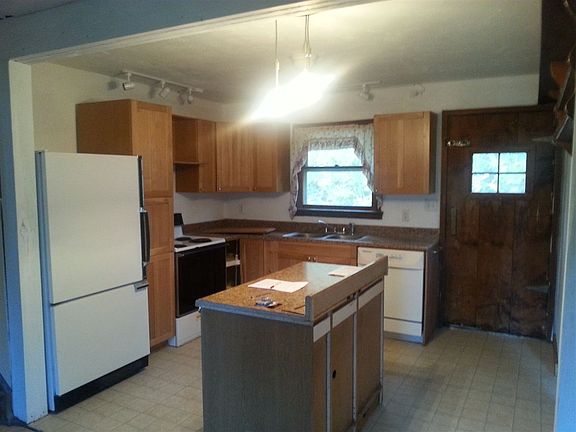 3rd image of 346 Murphy Rd