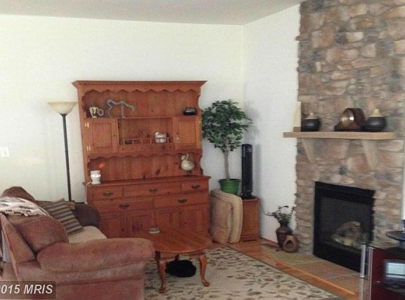 5th image of 409 Prospect Hill Blvd