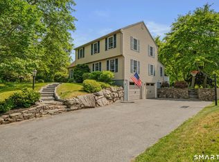 66 Clipper Ct, Groton, CT 06355