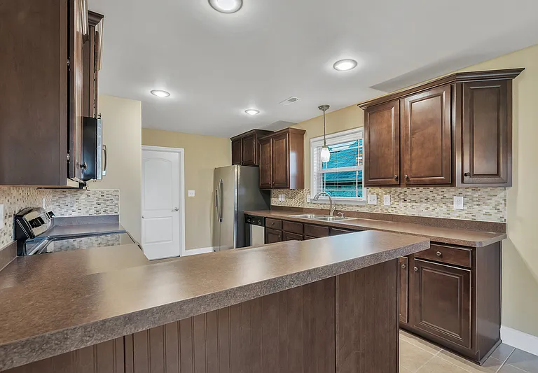 128 Willow Tree Dr — Photo 18