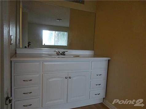 5th image of 3420 Pinewalk Dr N APT 736