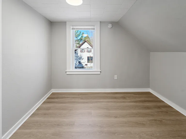 21 Union St — Photo 10