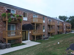 White Oaks Apartments, Massillon, OH 44646