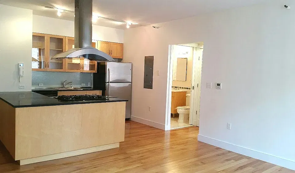 217 Front St #2C