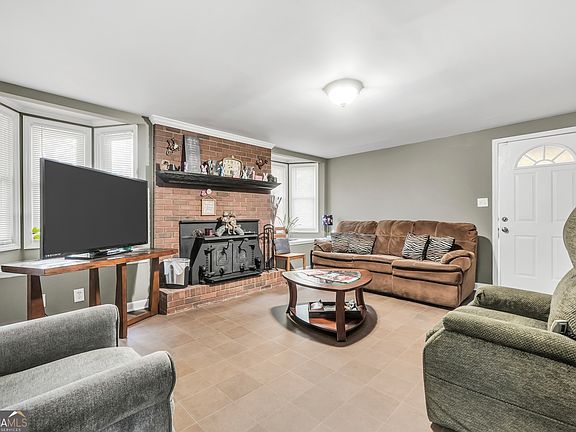 4th image of 1806 McCollum Rd SW