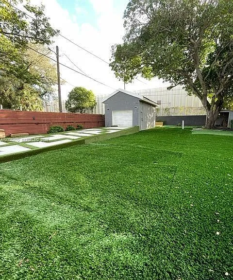 1416 SW 33rd Ct — Photo 17