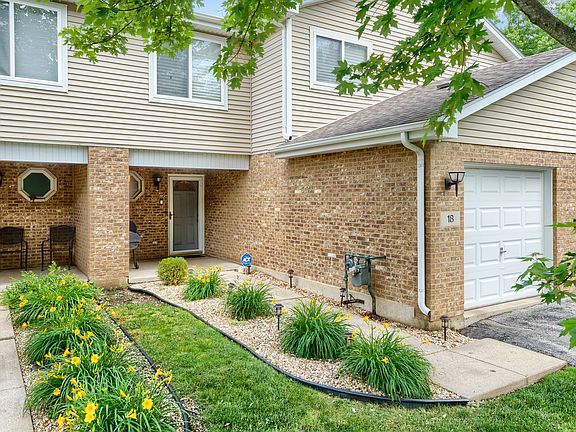 2nd image of 18 Forest Wood Ln