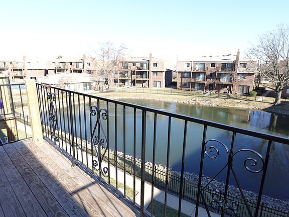 5th image of 1424 Carol Ct APT 3A