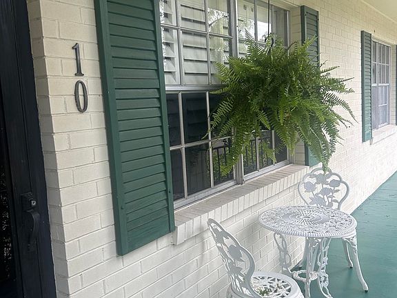 3rd image of 1415 Christine Ave APT 10