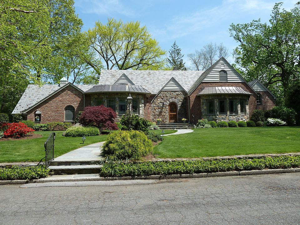 1st image of 960 Green Meadow Ln